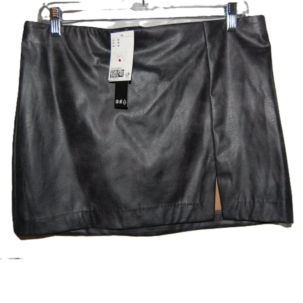 NEW Divided Vegan / Faux Leather Mini Skirt with Slit Size Medium